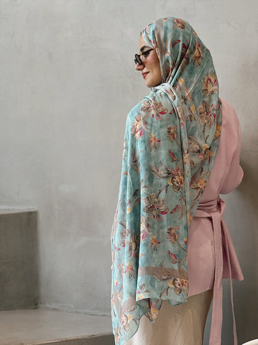 Tinted Fayrouz in Modal