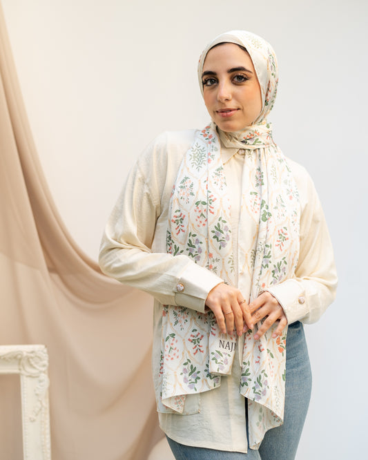 Goldy Motifs in Satin